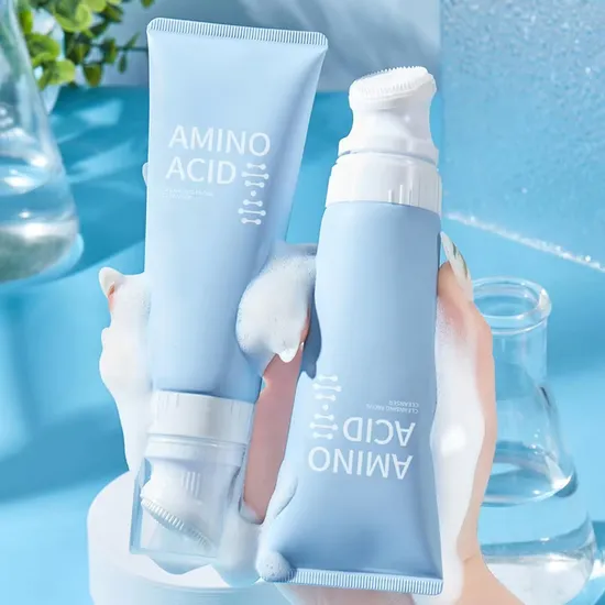 Daily Personal Using Sakura Repairing and Deep Cleansing Moisturizing Facial Cleanser Skin Care
